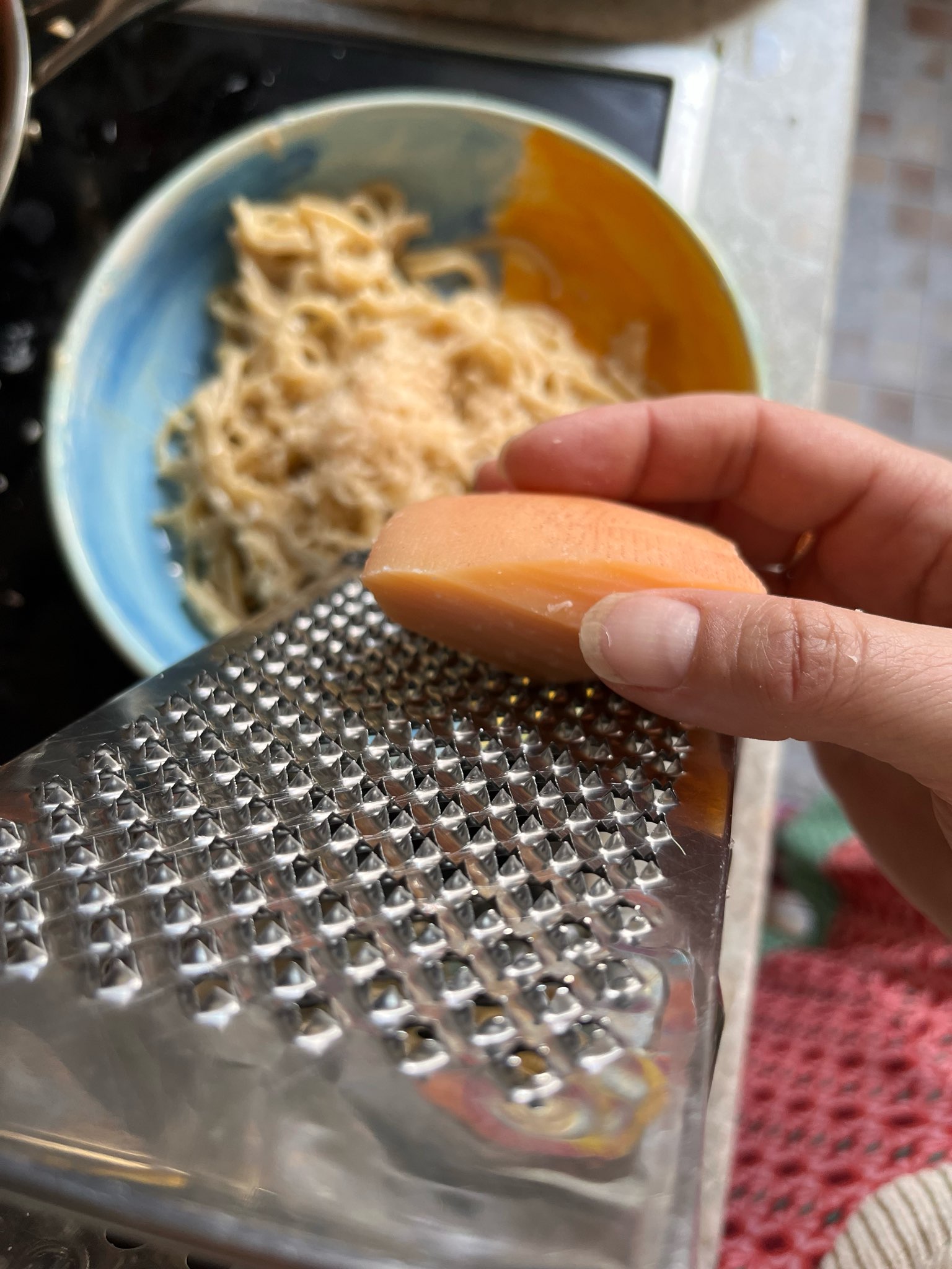 Не забываем и о самом любимом блюде для детей - макароны с сыром всегда актуальны!